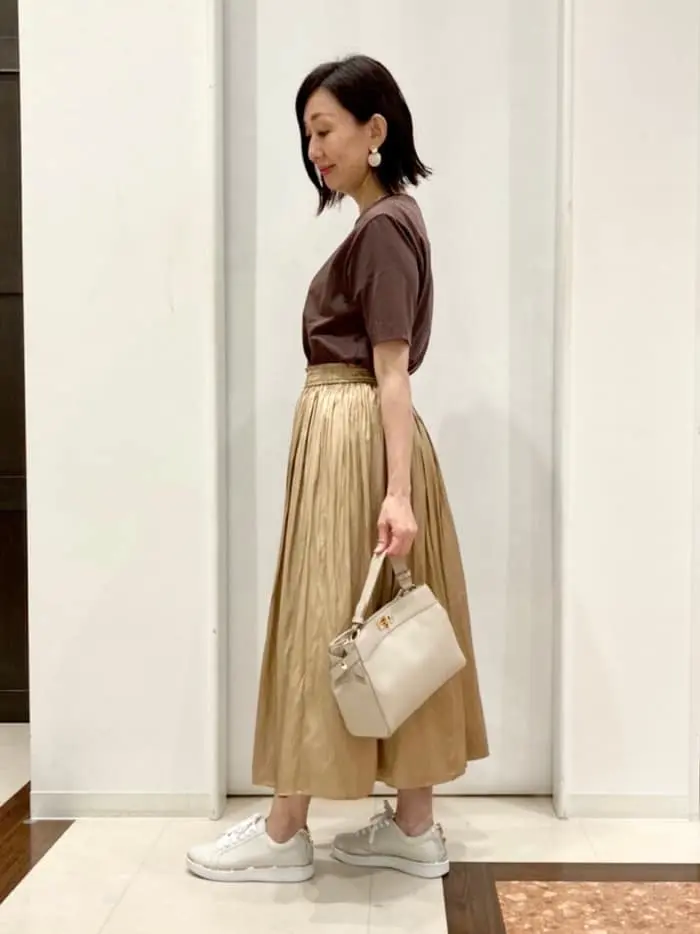 ANY SIS スタッフ コーディネート画像