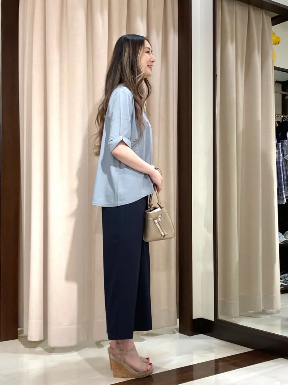 ANY SIS STAFF コーディネート画像