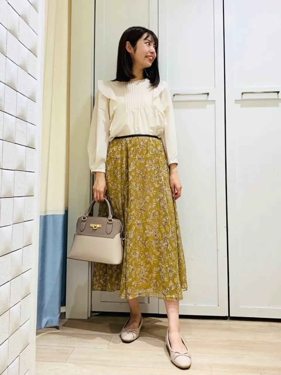 ANY SIS スタッフ コーディネート画像