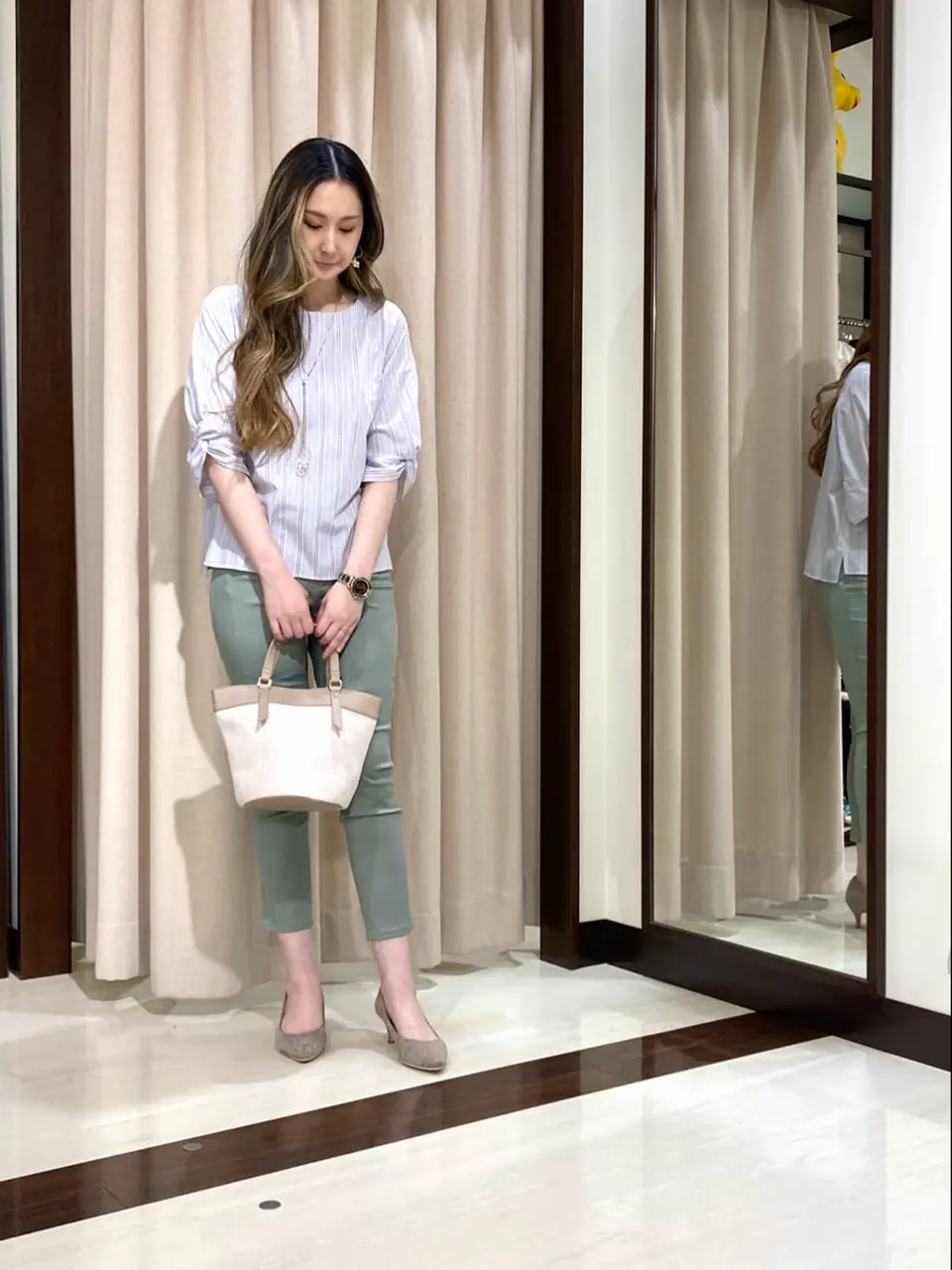 ANY SIS STAFF コーディネート画像