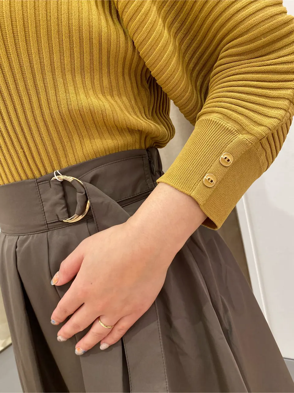 ANY SIS 瀬野 コーディネート画像