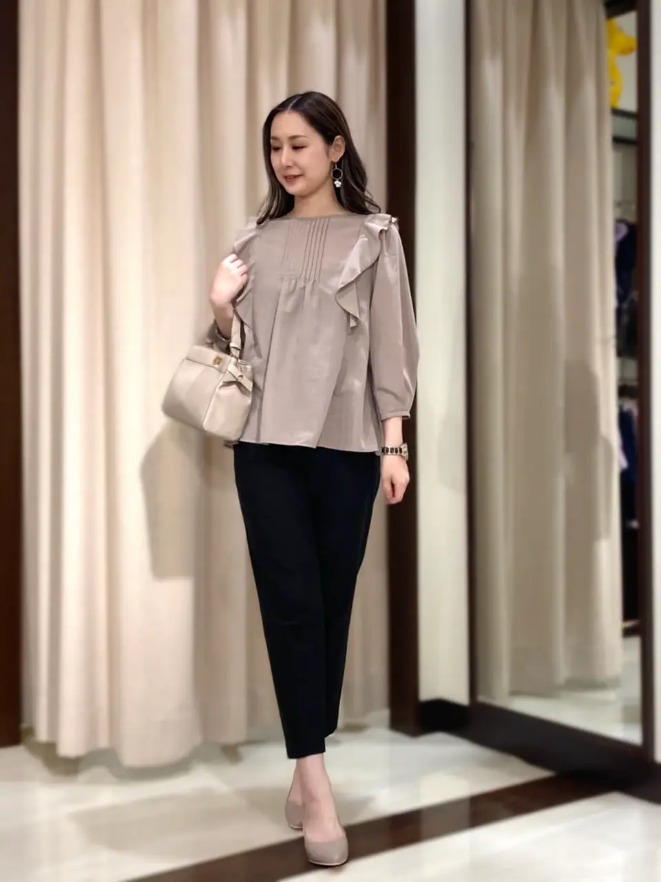 ANY SIS STAFF コーディネート画像