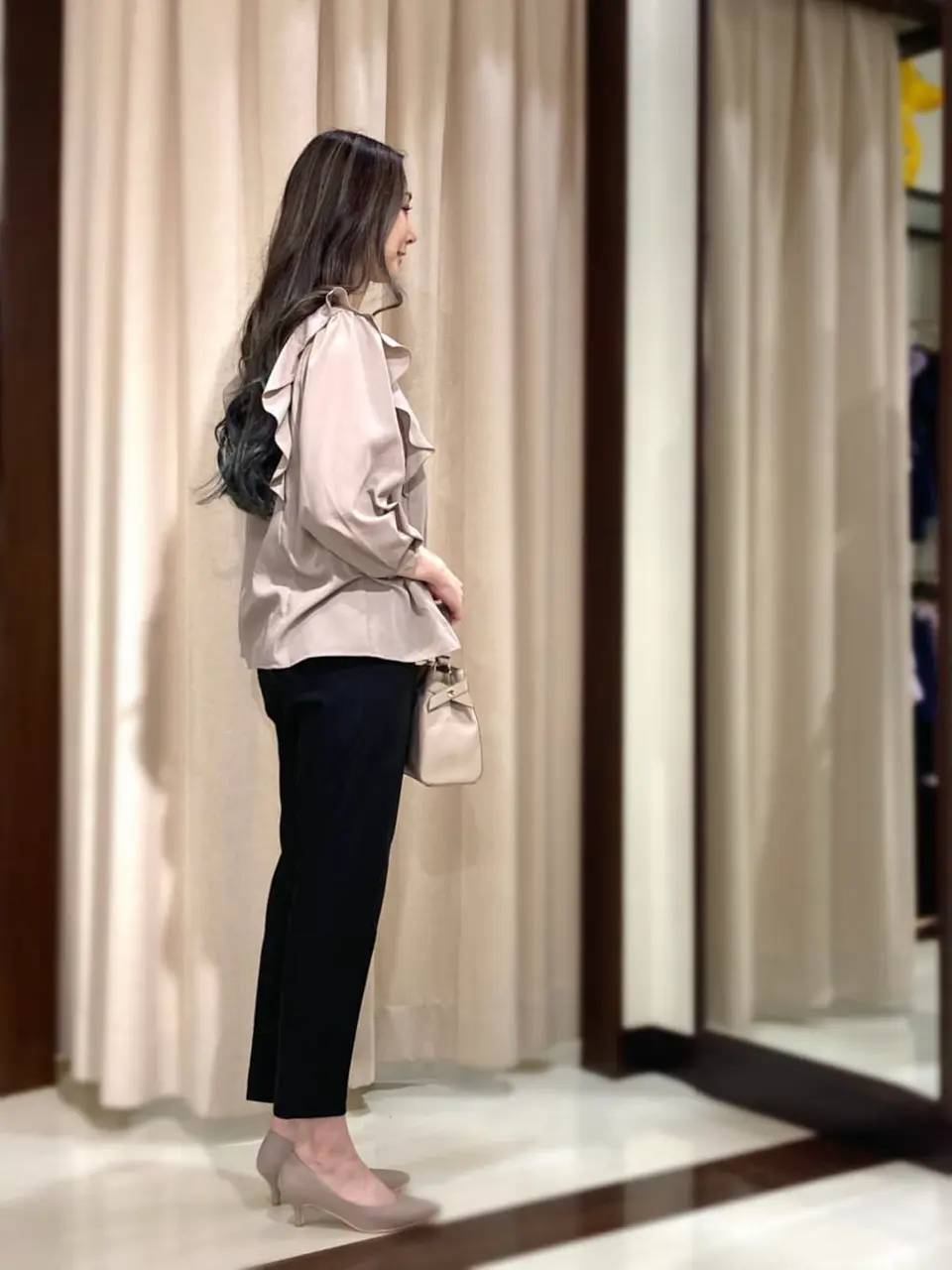 ANY SIS STAFF コーディネート画像