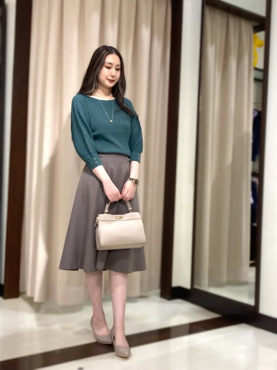 ANY SIS STAFF コーディネート画像