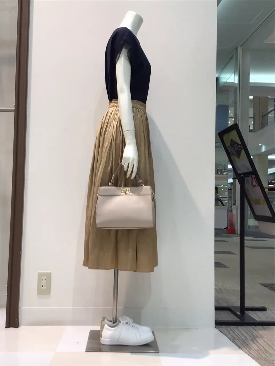 ANY SIS 布川 コーディネート画像