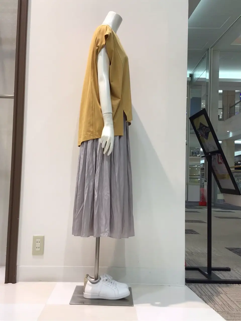 ANY SIS 布川 コーディネート画像