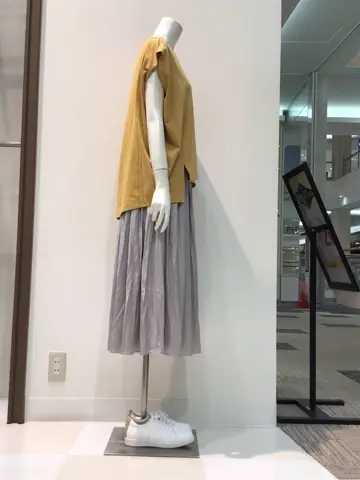 ANY SIS 布川 コーディネート画像