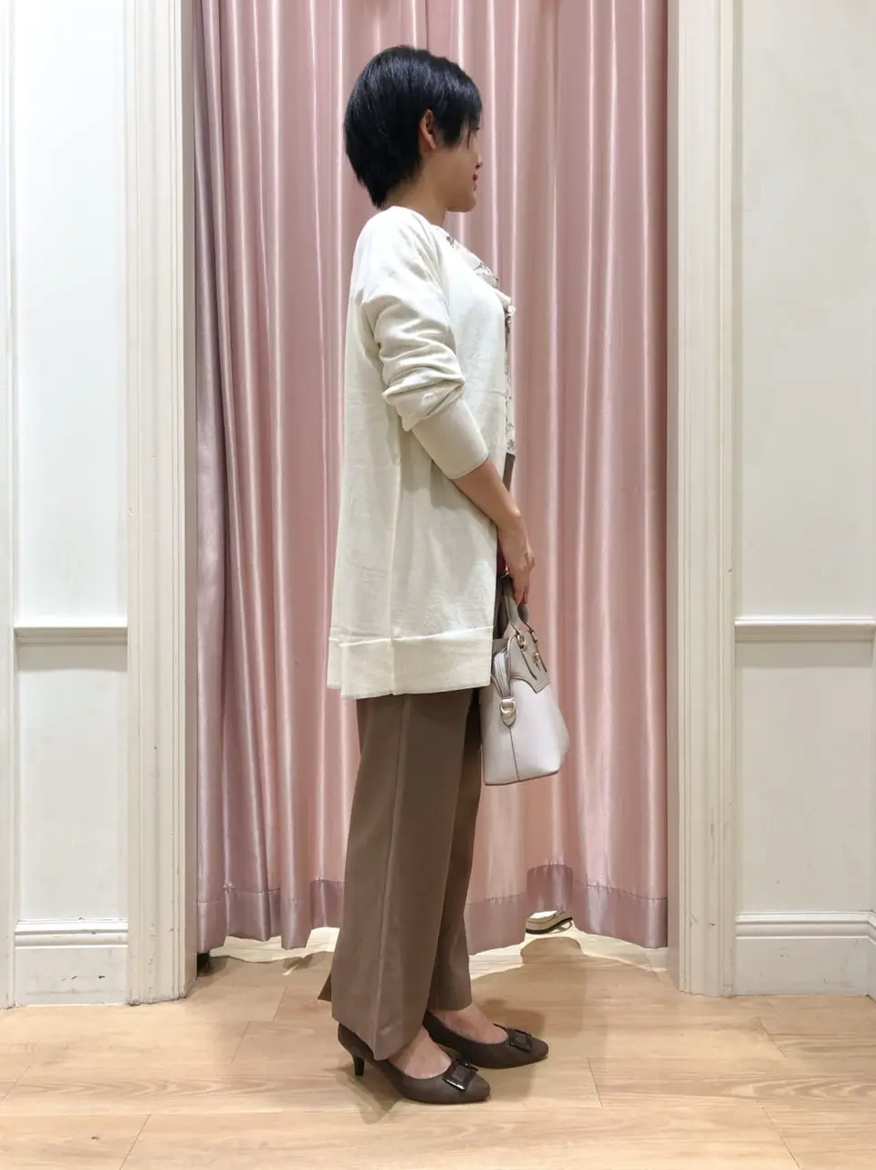 ANY SIS スタッフ コーディネート画像