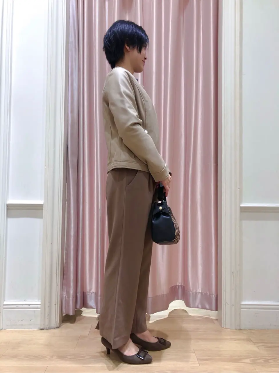 ANY SIS スタッフ コーディネート画像