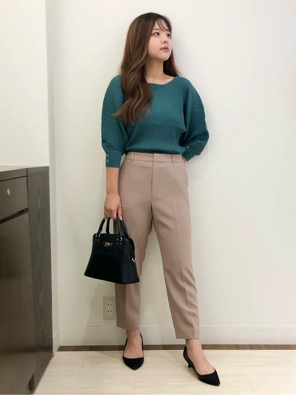 ANY SIS スタッフ コーディネート画像