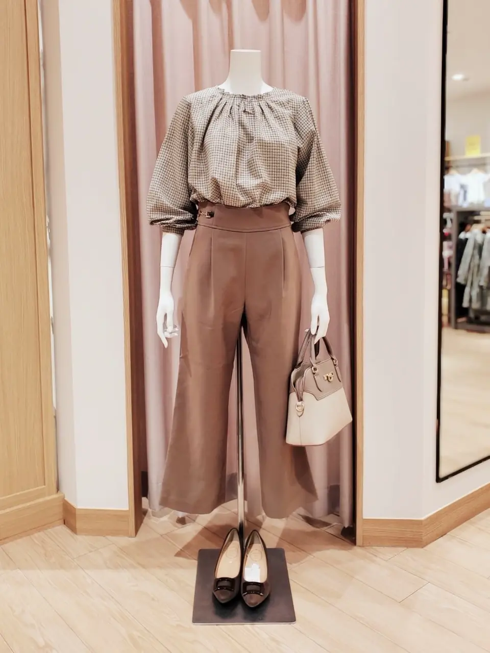 ANY SIS 岩田 コーディネート画像