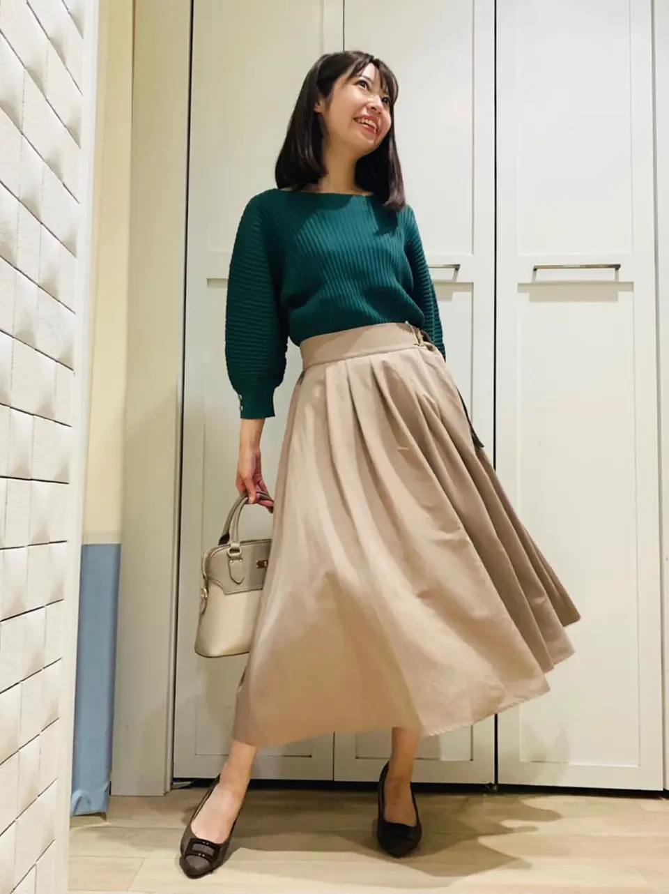 ANY SIS スタッフ コーディネート画像