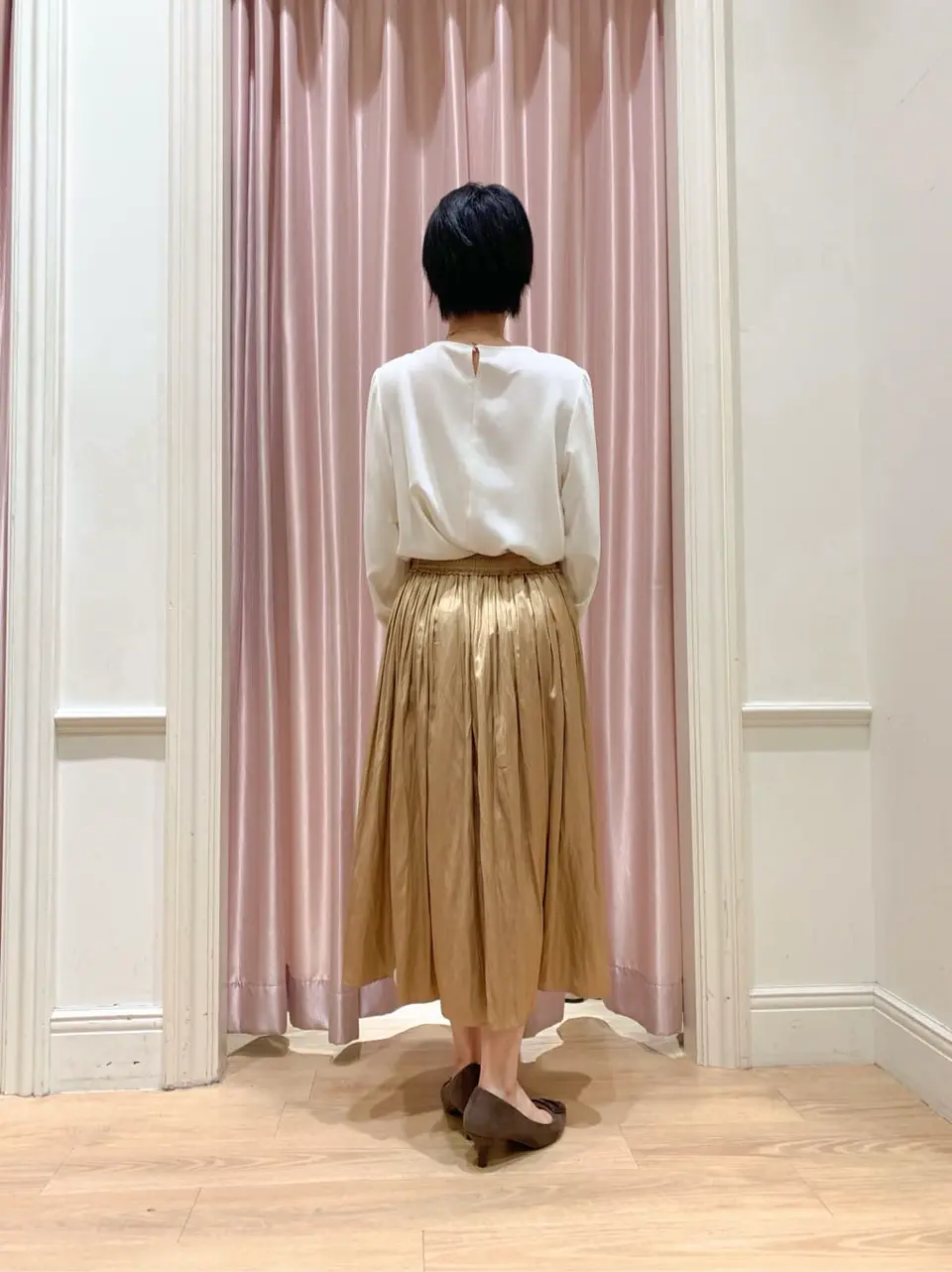 ANY SIS スタッフ コーディネート画像