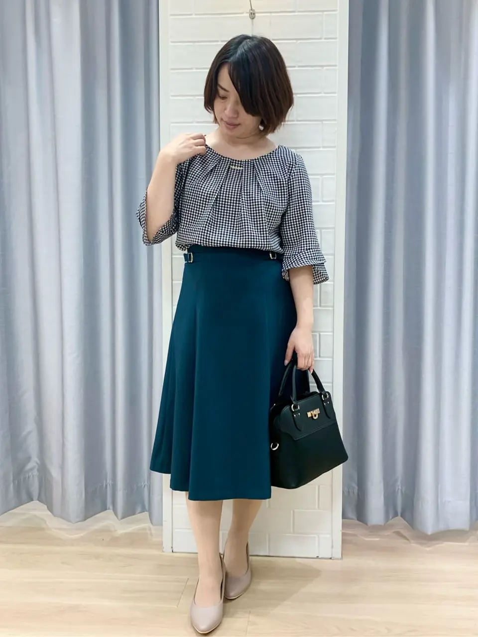 ANY SIS 丸岡 コーディネート画像