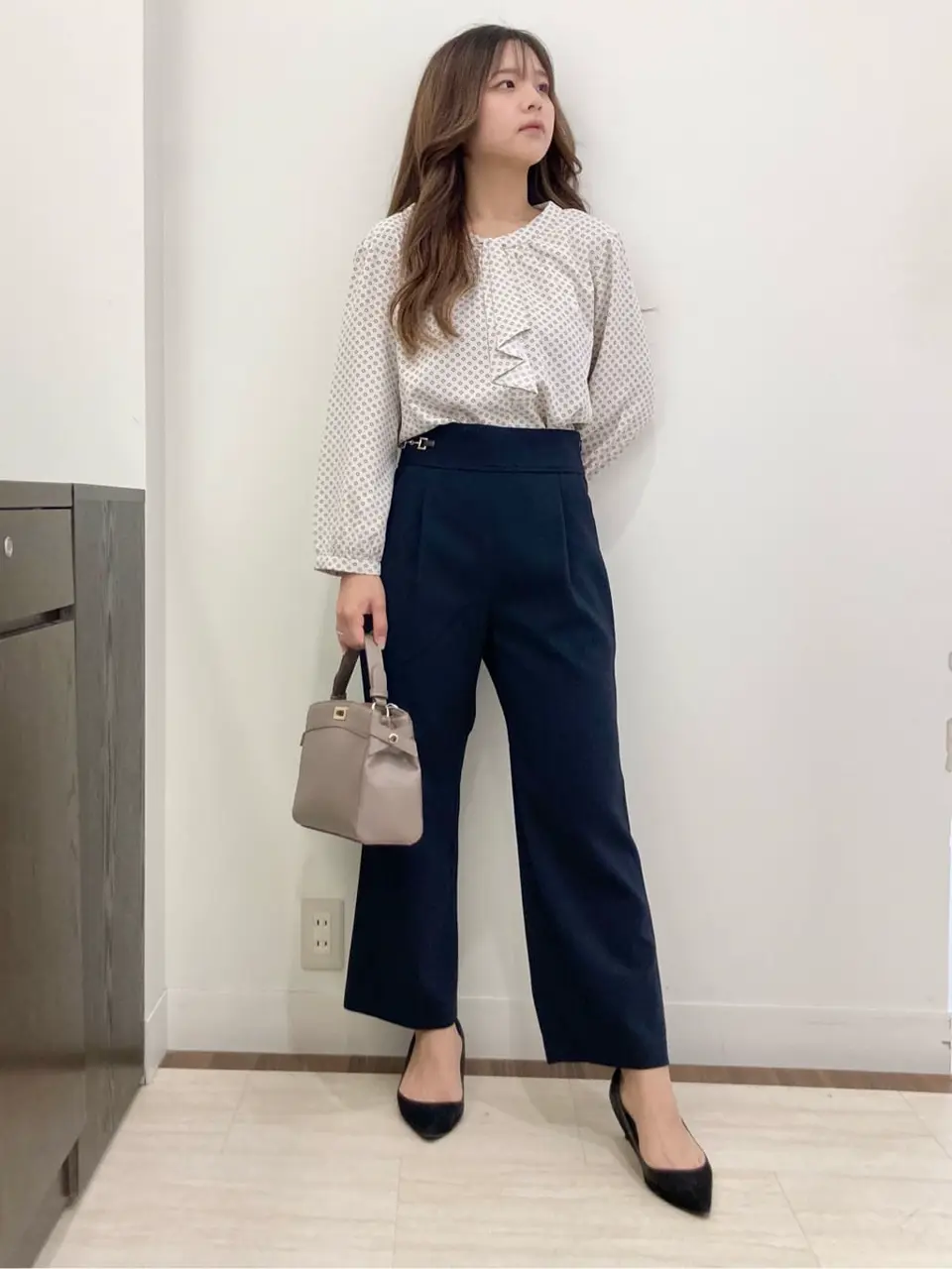 ANY SIS スタッフ コーディネート画像