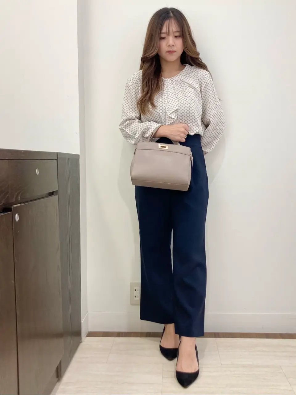 ANY SIS スタッフ コーディネート画像