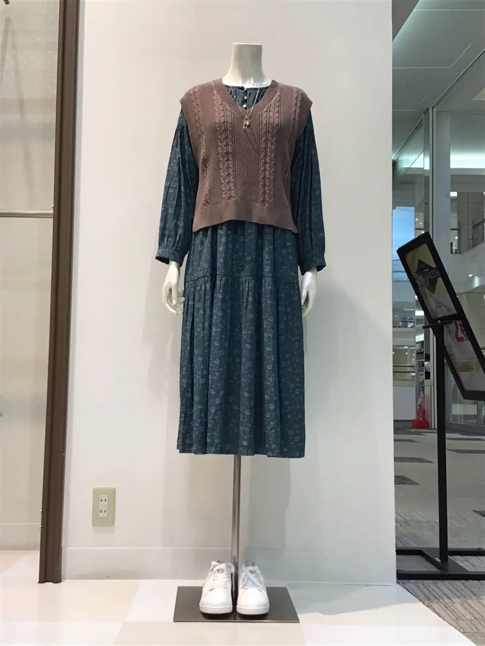 ANY SIS 布川 コーディネート画像