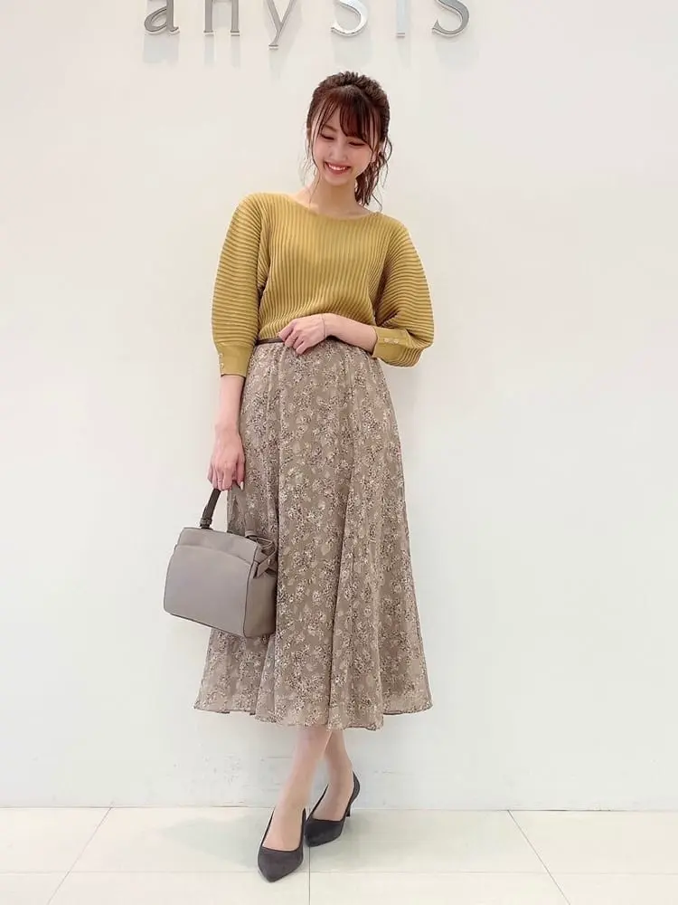 ANY SIS スタッフ コーディネート画像