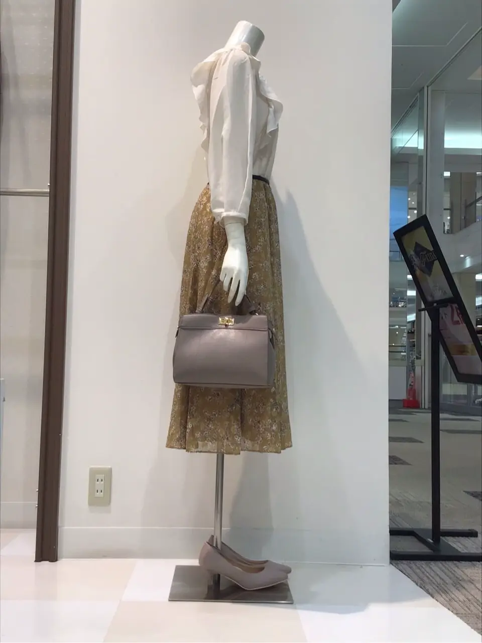 ANY SIS 布川 コーディネート画像