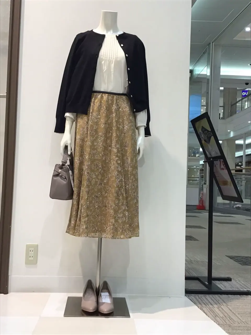 ANY SIS 布川 コーディネート画像