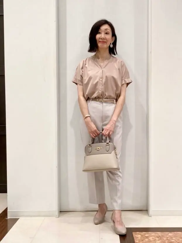 ANY SIS スタッフ コーディネート画像