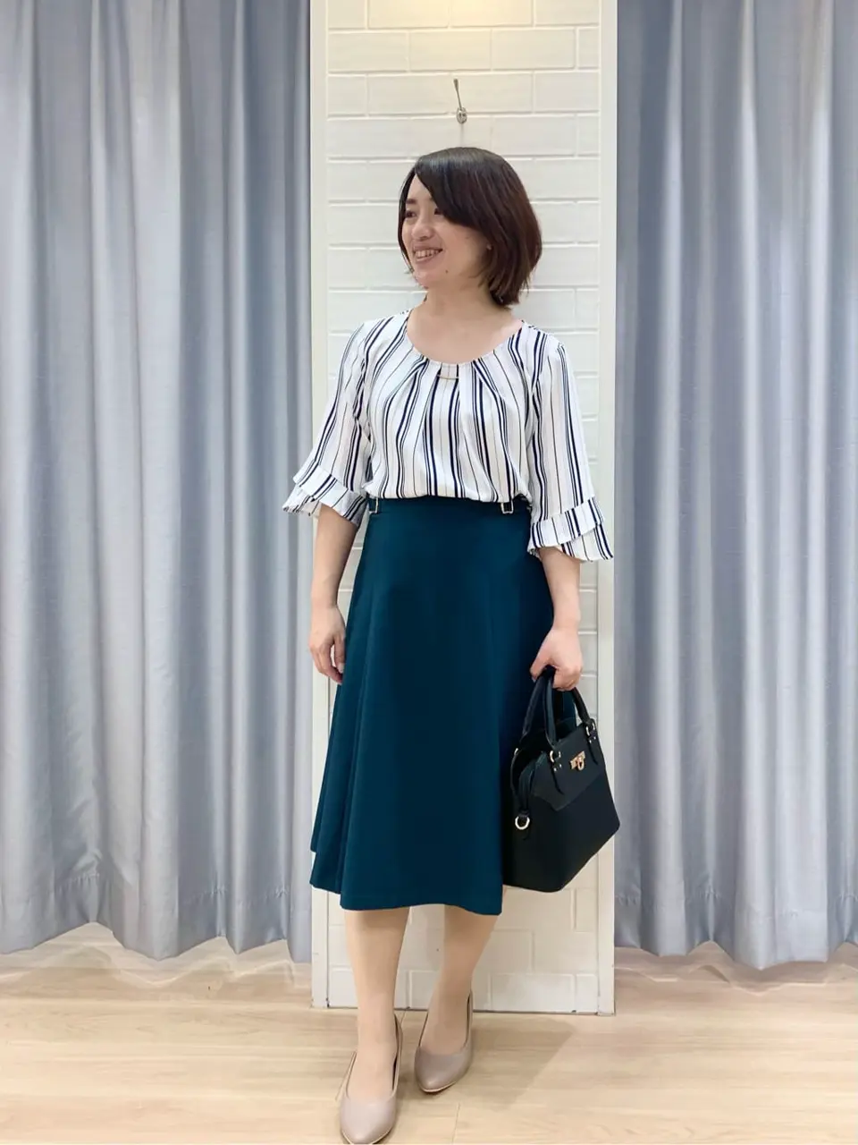 ANY SIS 丸岡 コーディネート画像