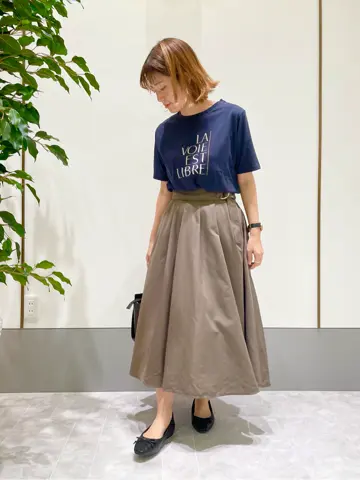 ANY SIS スタッフ コーディネート画像