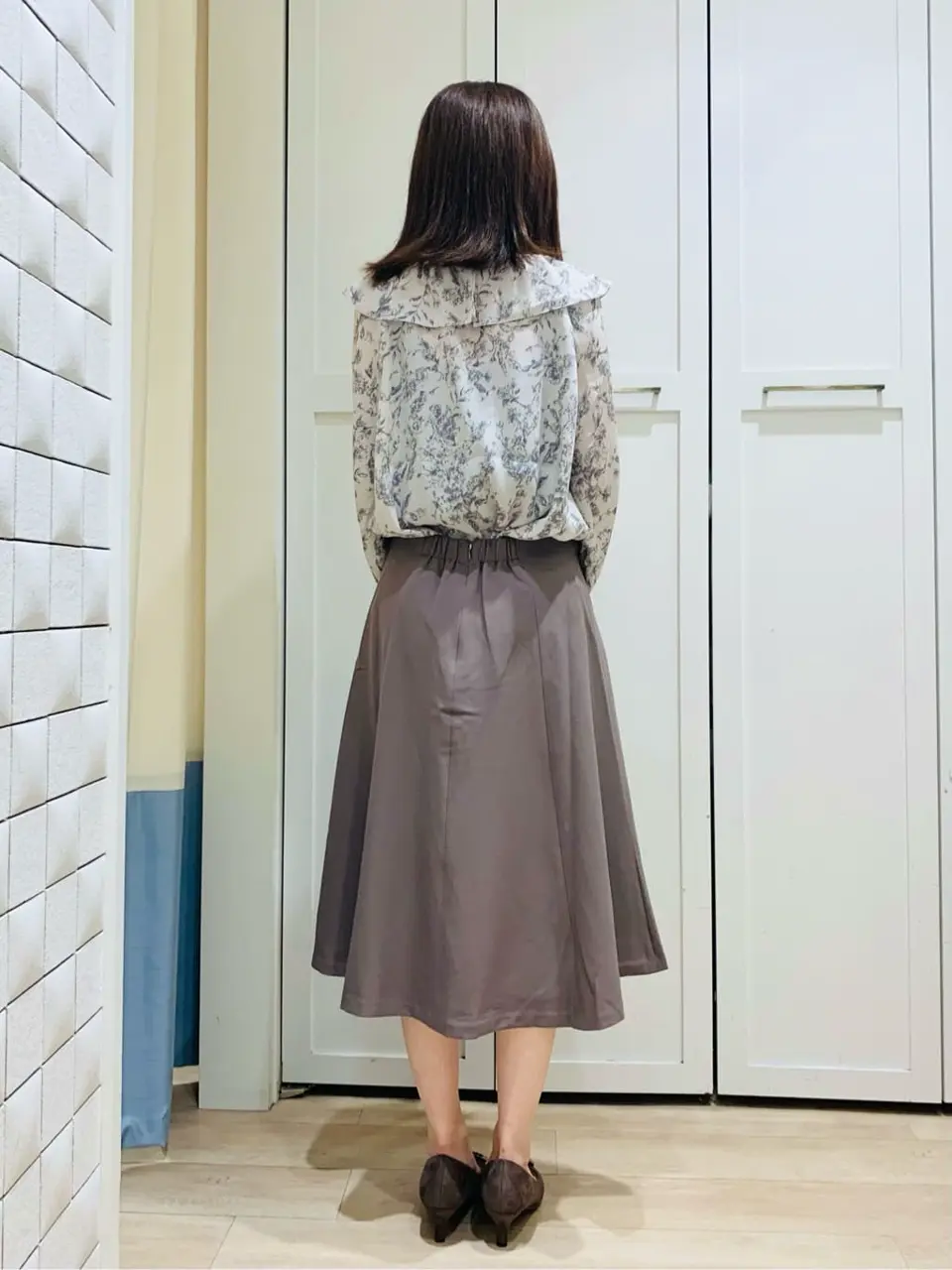 ANY SIS スタッフ コーディネート画像