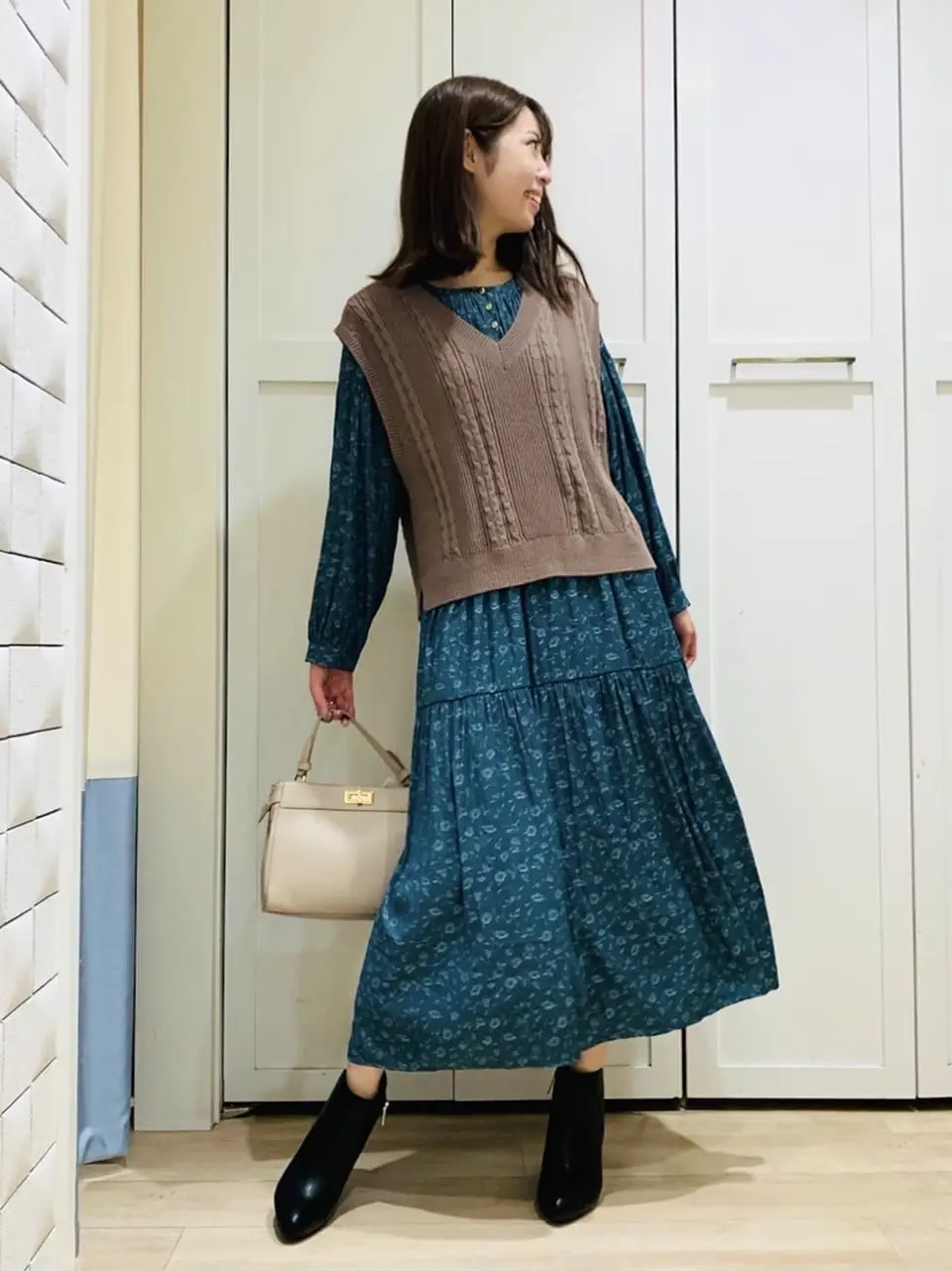 ANY SIS スタッフ コーディネート画像