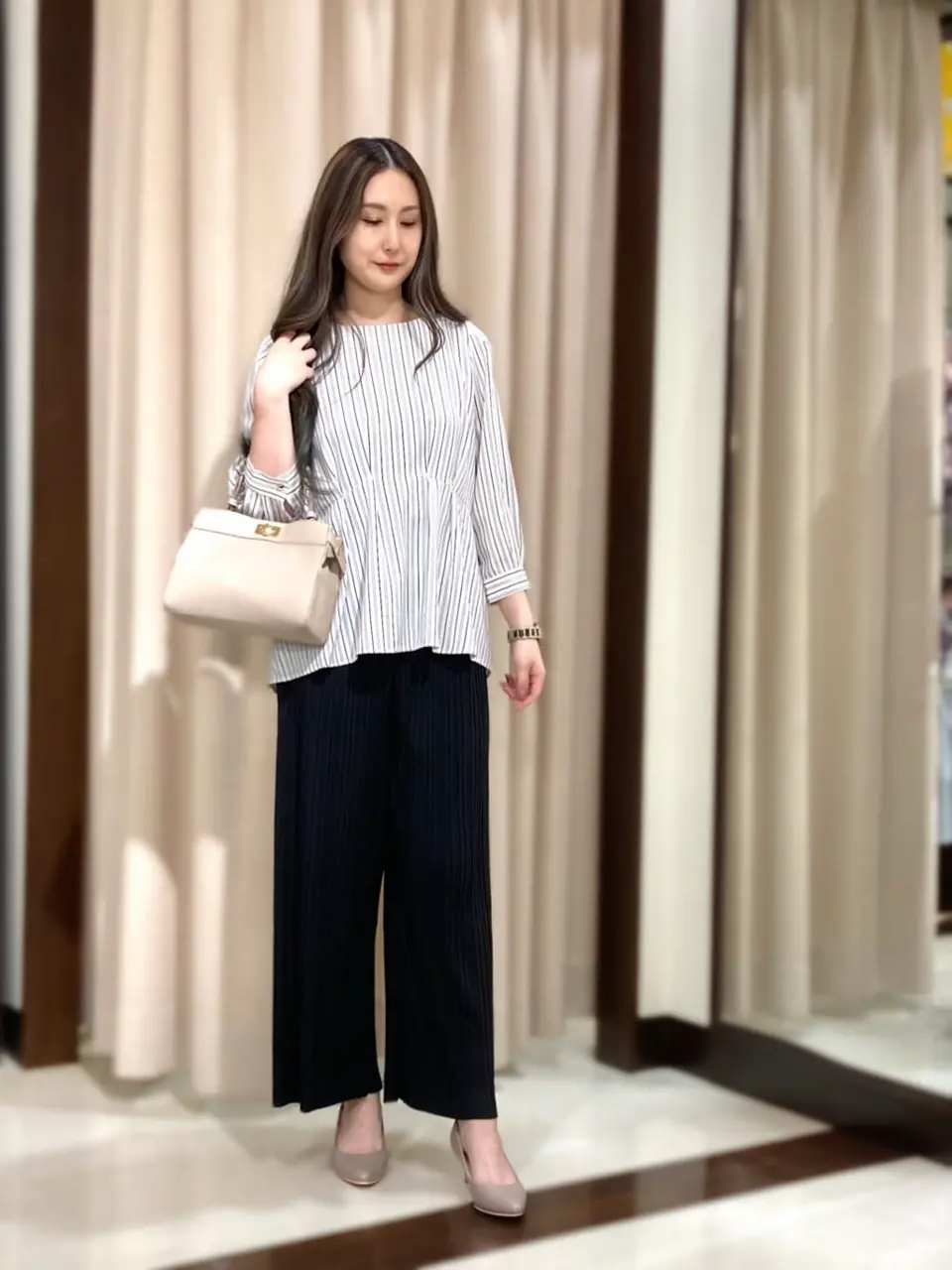 ANY SIS STAFF コーディネート画像