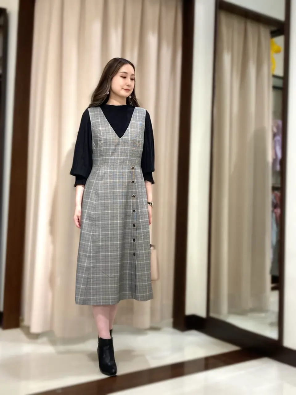 ANY SIS STAFF コーディネート画像