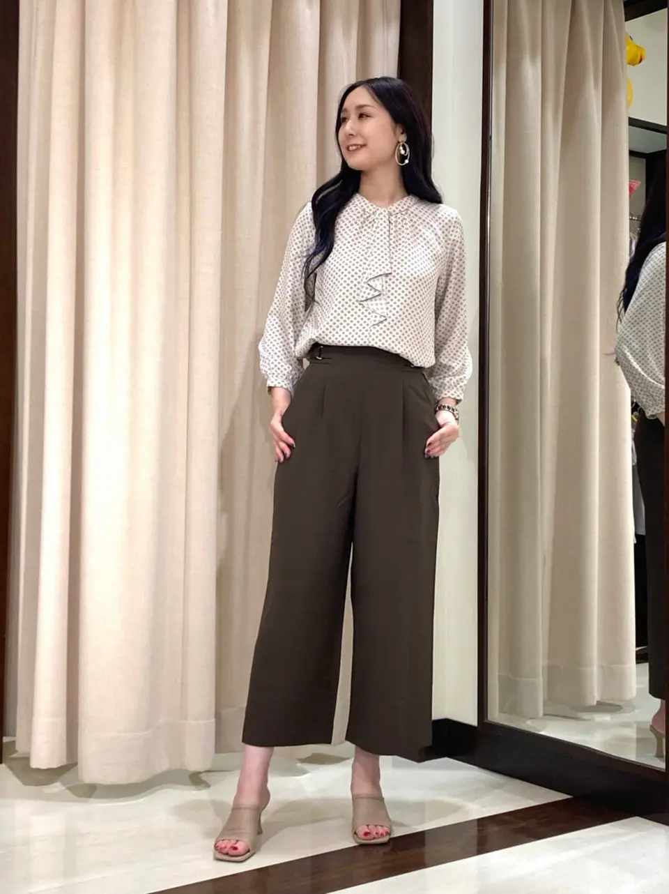 ANY SIS STAFF コーディネート画像