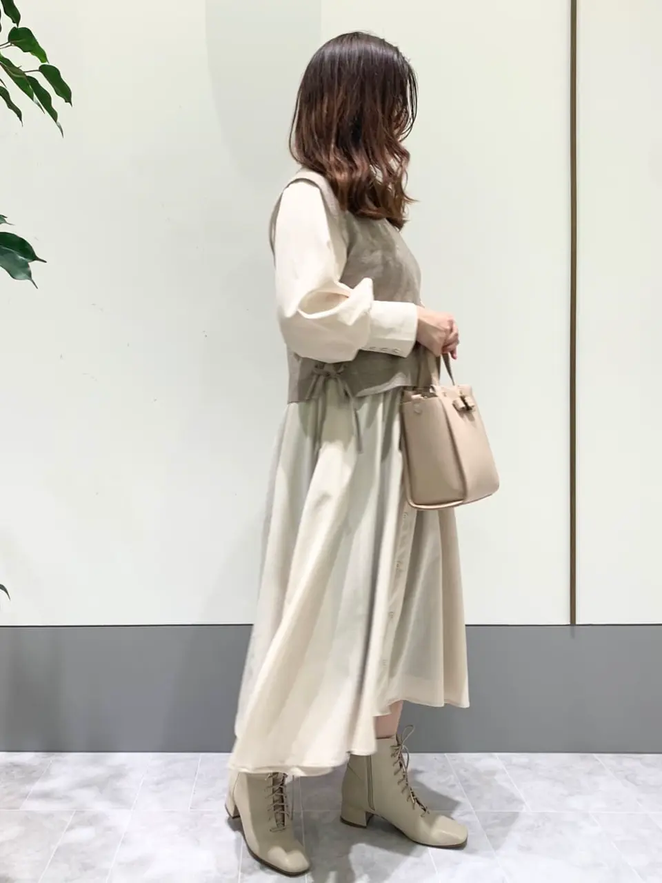 ANY SIS スタッフ コーディネート画像