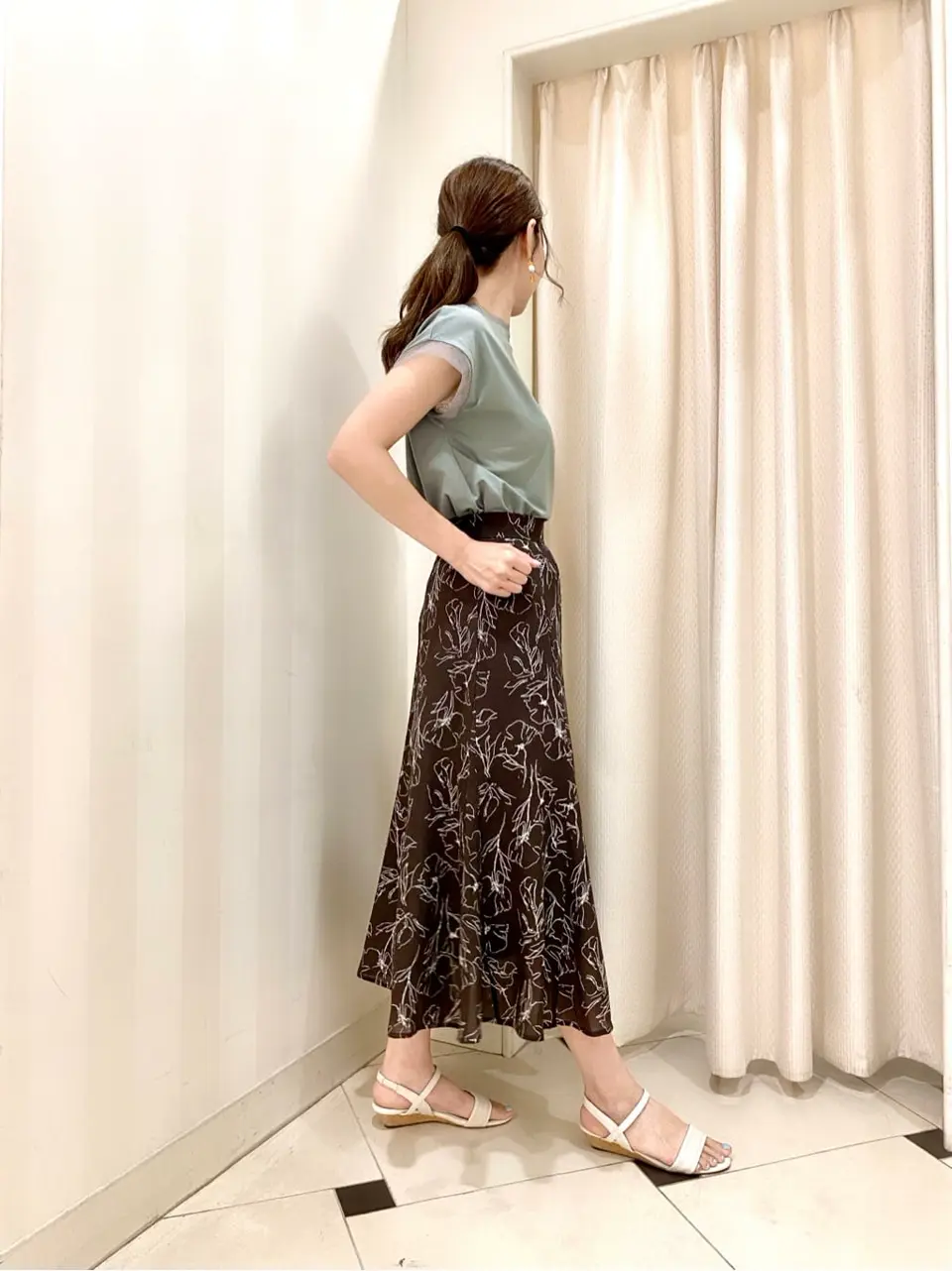 ANY SIS 金井 コーディネート画像