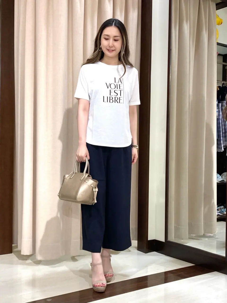 ANY SIS STAFF コーディネート画像