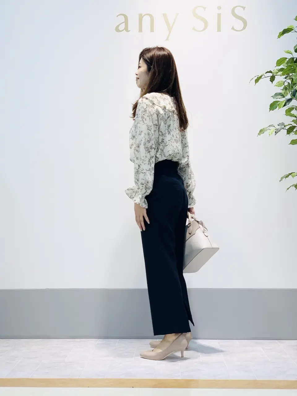 ANY SIS 岡本 コーディネート画像