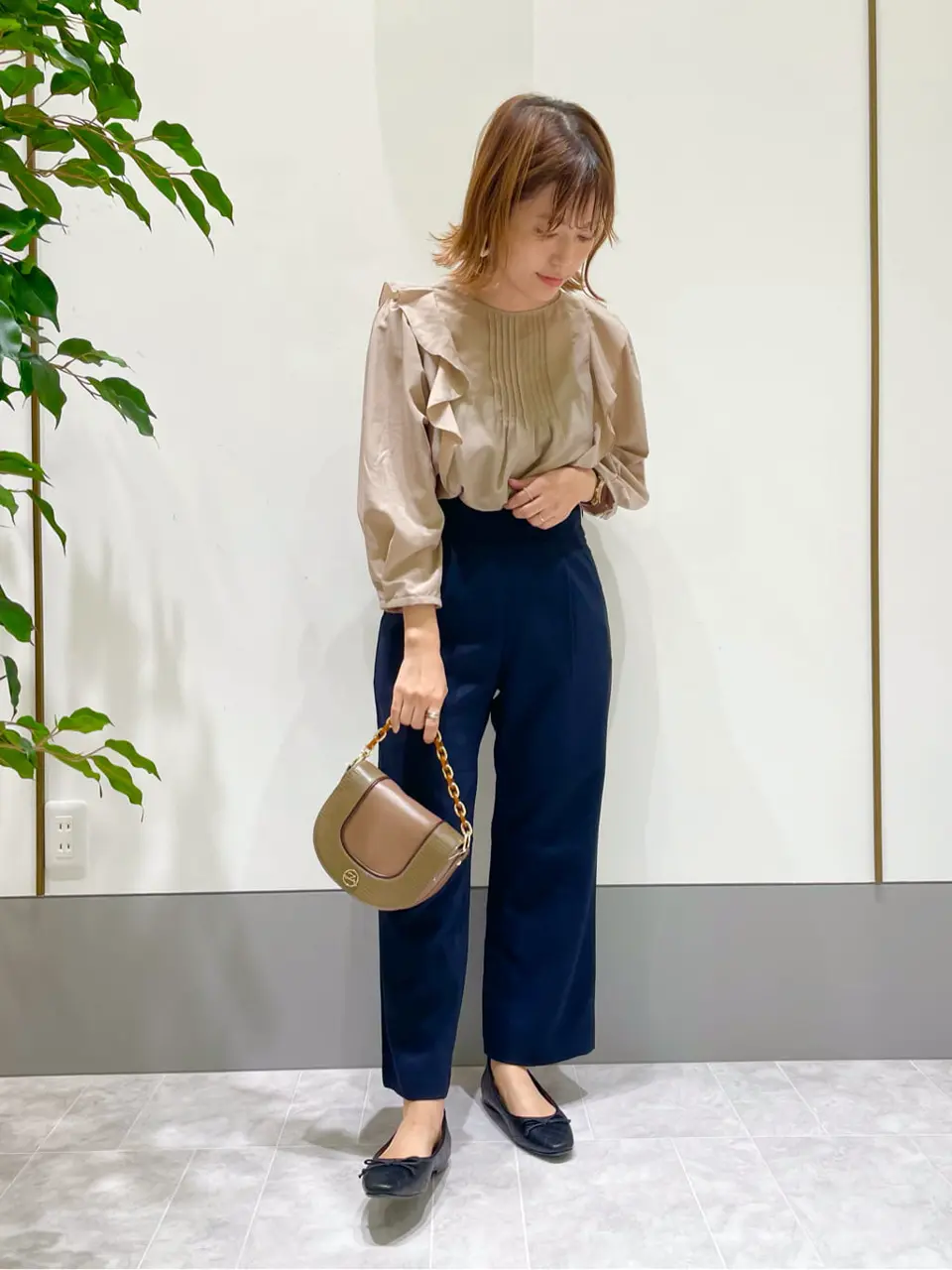 ANY SIS スタッフ コーディネート画像