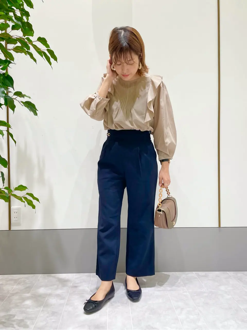 ANY SIS スタッフ コーディネート画像