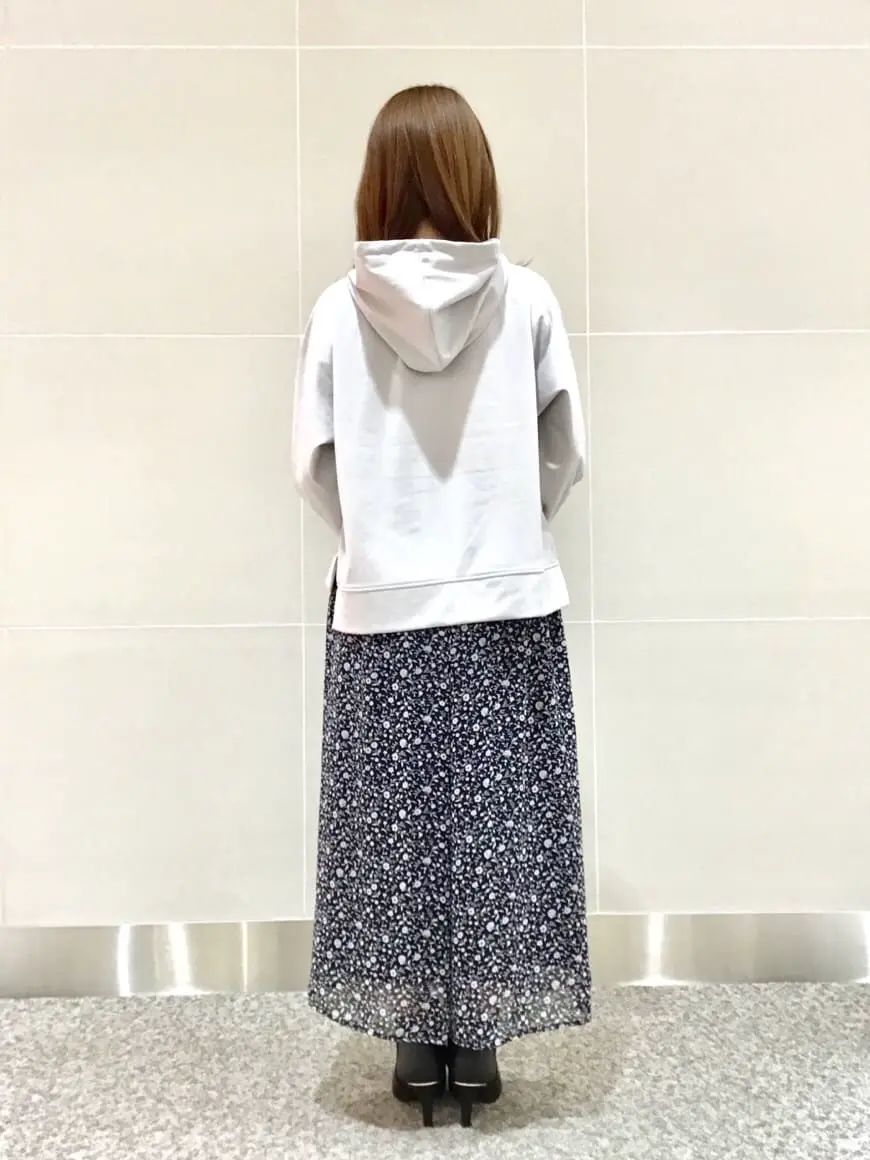 ANY SIS 浅野 コーディネート画像