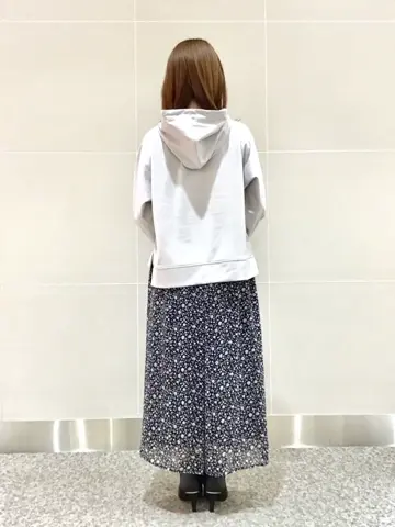 ANY SIS 浅野 コーディネート画像