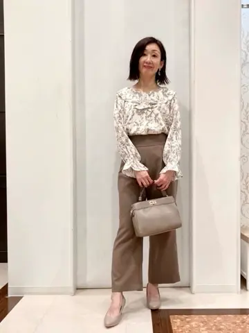 ANY SIS スタッフ コーディネート画像