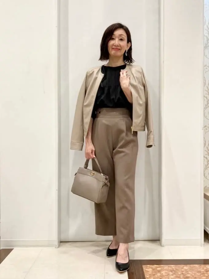 ANY SIS スタッフ コーディネート画像