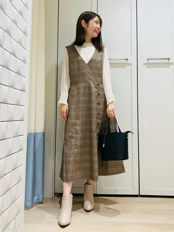 ANY SIS スタッフ コーディネート画像