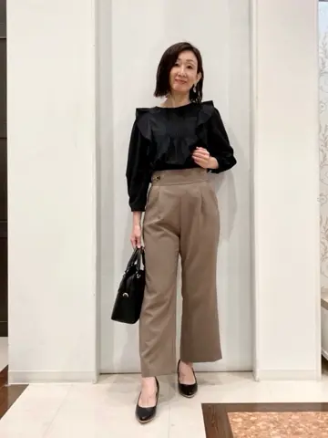 ANY SIS スタッフ コーディネート画像