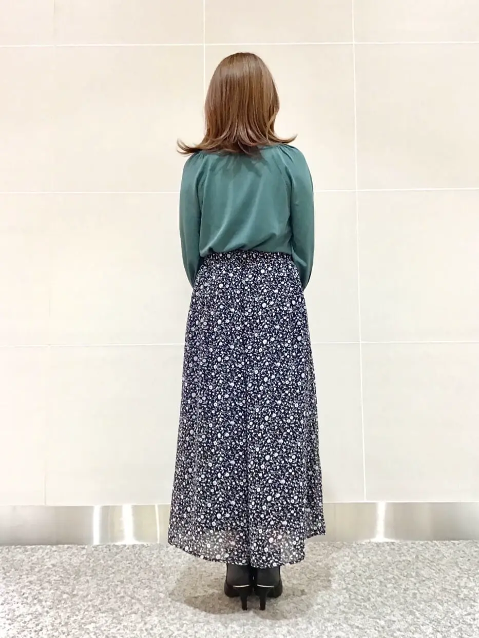 ANY SIS 浅野 コーディネート画像