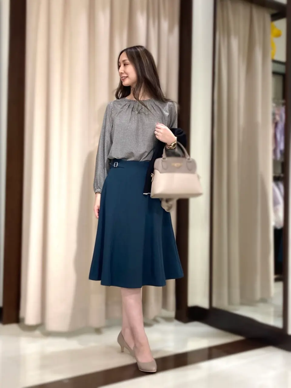 ANY SIS STAFF コーディネート画像