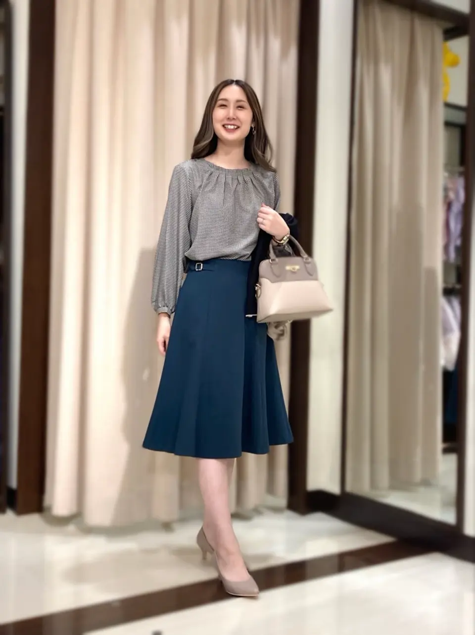 ANY SIS STAFF コーディネート画像