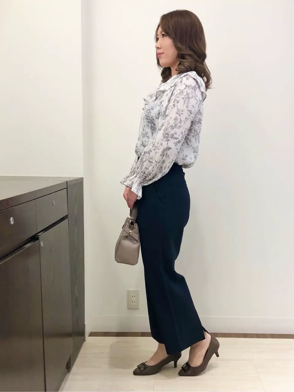 ANY SIS スタッフ コーディネート画像