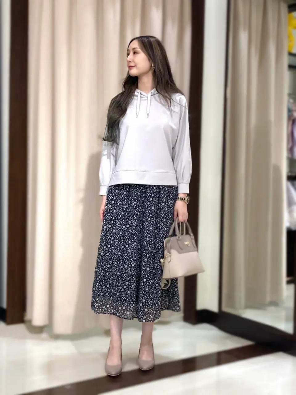 ANY SIS STAFF コーディネート画像