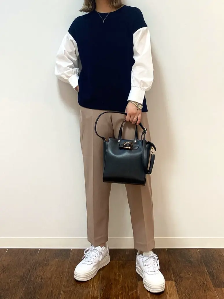 ANY SIS スタッフ コーディネート画像